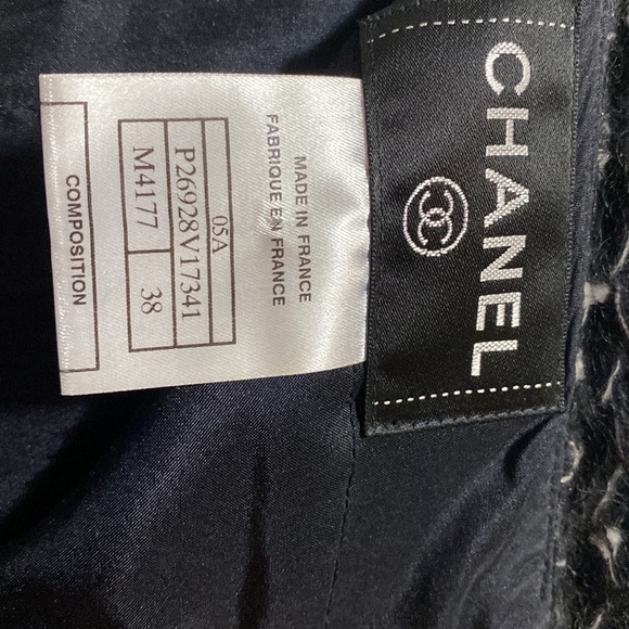 Chanel iconic Matelasse Skirt EUC ✨FIRM✨ - Picture 5 of 6